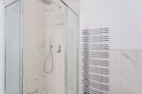 Lakeview Apartments by Rent All Como