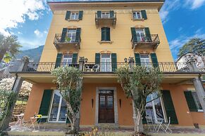 Lakeview Apartments by Rent All Como