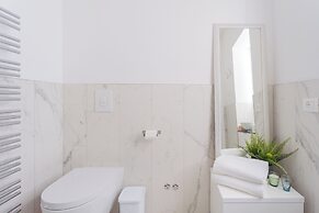 Lakeview Apartments by Rent All Como