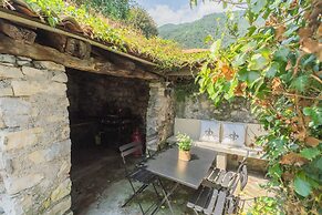 Lakeview Apartments by Rent All Como