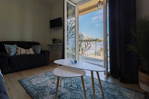 Lakeview Apartments by Rent All Como