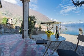 Lakeview Apartments by Rent All Como