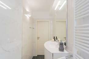 Lakeview Apartments by Rent All Como