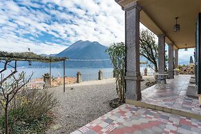 Lakeview Apartments by Rent All Como