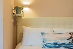 Lakeview Apartments by Rent All Como