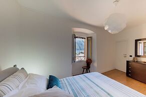Family Nest on Lake Como by Rent all Como