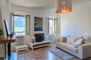 Family Nest on Lake Como by Rent all Como