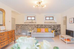 La Piazza di Cernobbio by Rent all Como