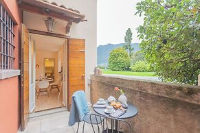 La Piazza di Cernobbio by Rent all Como