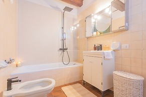 La Piazza di Cernobbio by Rent all Como