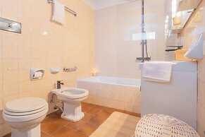 La Piazza di Cernobbio by Rent all Como