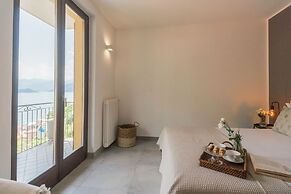 Harmony on the Lake by Rent all Como