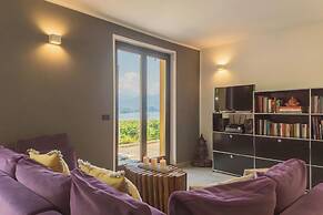 Harmony on the Lake by Rent all Como