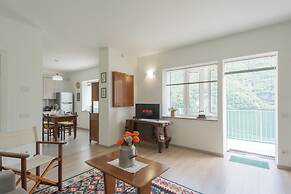 La Quiete With Private Garden by Rent all Como