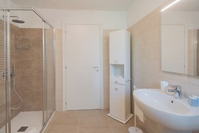 La Quiete With Private Garden by Rent all Como