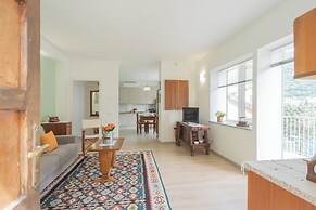 La Quiete With Private Garden by Rent all Como