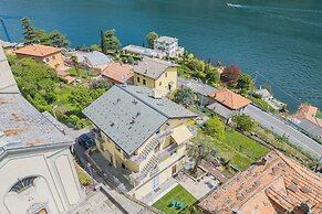 La Quiete With Private Garden by Rent all Como