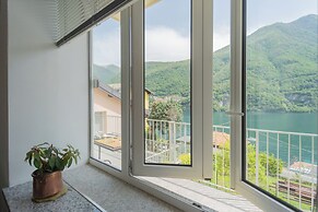 La Quiete With Private Garden by Rent all Como