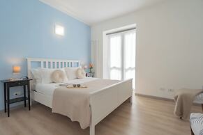 La Quiete With Private Garden by Rent all Como