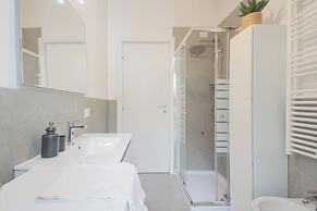 Luce Apartment by Rent all Como