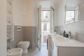 Luce Apartment by Rent all Como