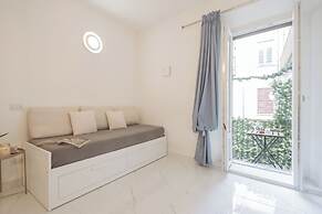 Luce Apartment by Rent all Como