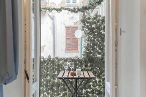 Luce Apartment by Rent all Como