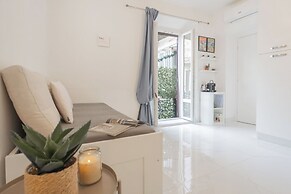 Luce Apartment by Rent all Como