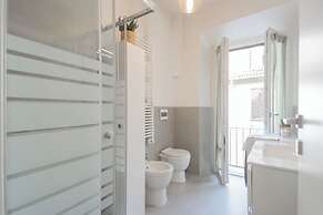 Luce Apartment by Rent all Como