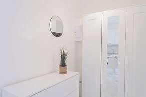 Luce Apartment by Rent all Como