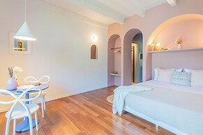 OC Lake Love by Rent all Como