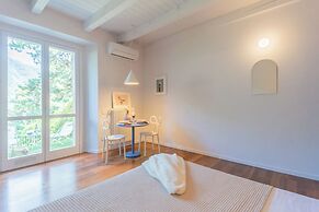 OC Lake Love by Rent all Como