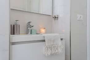 Old Court Hideaway by Rent all Como