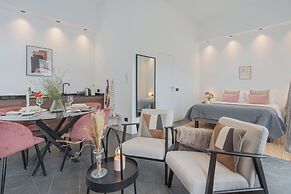 Piccola Como Lotus by Rent all Como