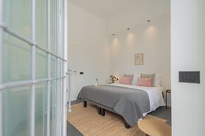 Piccola Como Lotus by Rent all Como