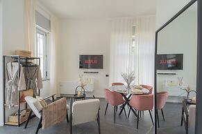 Piccola Como Lotus by Rent all Como