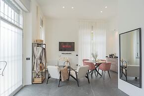 Piccola Como Lotus by Rent all Como