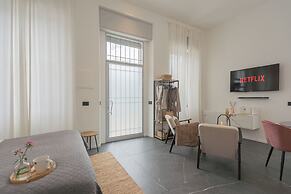 Piccola Como Lotus by Rent all Como