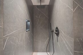 Piccola Como Lotus by Rent all Como