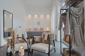 Piccola Como Lotus by Rent all Como