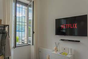 Piccola Como Lotus by Rent all Como