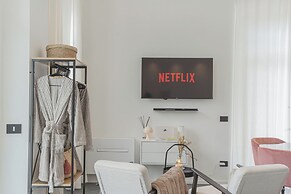 Piccola Como Lotus by Rent all Como