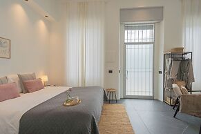 Piccola Como Lotus by Rent all Como