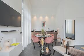 Piccola Como Lotus by Rent all Como