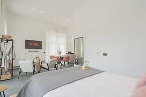 Piccola Como Lotus by Rent all Como