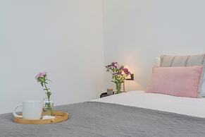 Piccola Como Lotus by Rent all Como