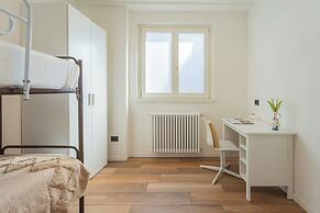 Ponente Balcony & Garden by Rent all Como