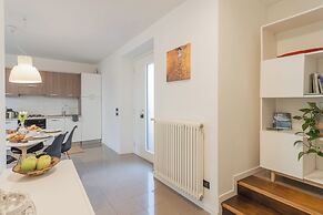 Ponente Balcony & Garden by Rent all Como