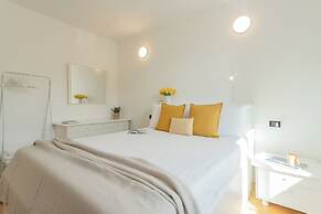 Ponente Balcony & Garden by Rent all Como