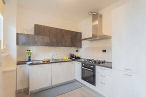 Ponente Balcony & Garden by Rent all Como